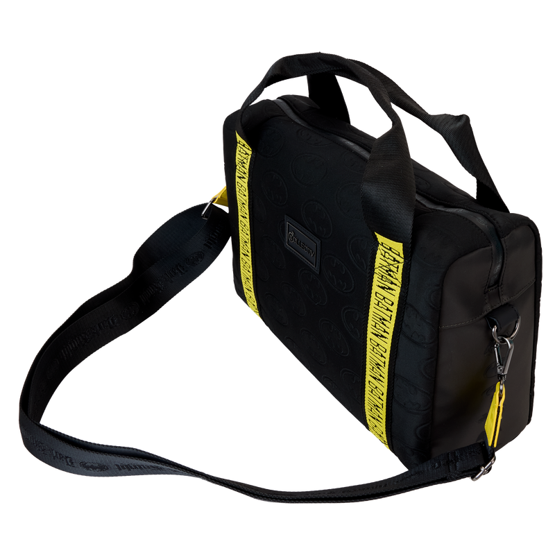 DCCTB0028-LFCOLBATMAN85THANNIVERSARYEXECUTIVBAG0019-2.png